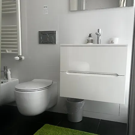 Bellissima Con Bagno Privato Citylife - Sempione Проживание в семье *