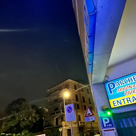 Bellissima Con Bagno Privato Citylife - Sempione Δωμάτια σε οικογενειακή κατοικία *